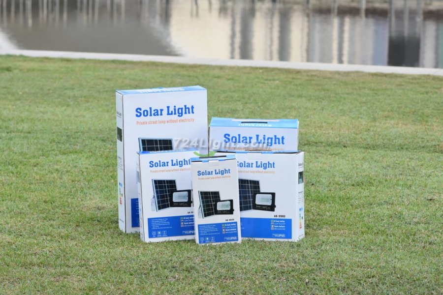 10-120W OutDoor Solar FloodLight 850-8800lum Bright 20hours LED FloodLight