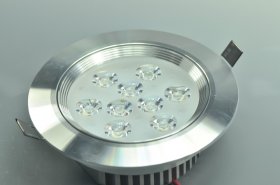 9W CL-HQ-01-9W Recessed Ceiling light Cut-out 114mm Diameter 5.5" Silver Recessed Dimmable/Non-Dimmable LED Downlight