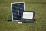 100W Solar Led Flood Lights 7500lum chargeable Bright 20hours Flood Lights