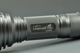 CREE XML U2 LED 900 Lumens LED Flashlight UranusFire ur-816 Outdoor Long Range Flashlight