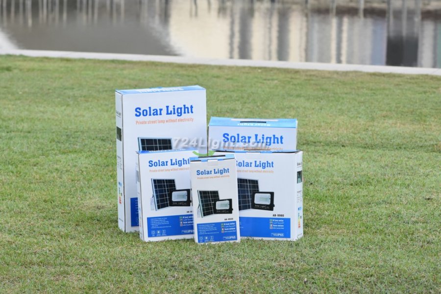 120W Solar Spot Lights 8800lum Controlable Bright 20hours Outdoor Led Flood Lights