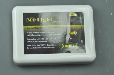 (image for) DC5V 500mA 2.4G LED WiFi Controller For 2.4G RGB Bulbs & Led Lighting With USB Data Cable