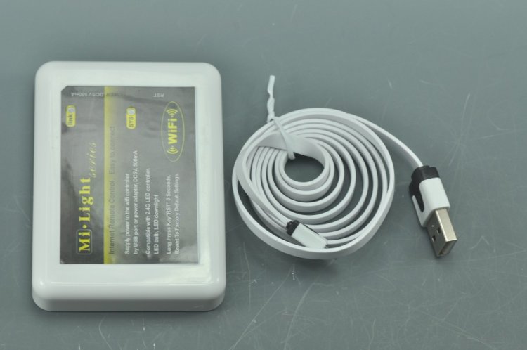 (image for) DC5V 500mA 2.4G LED WiFi Controller For 2.4G RGB Bulbs & Led Lighting With USB Data Cable