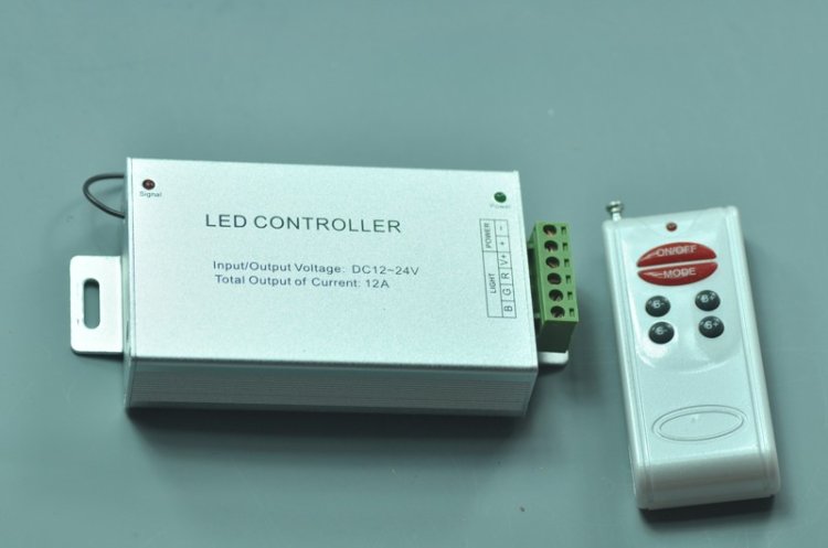 (image for) 6 Keys RF Led Controller Remote Aluminum RGB Controller 12-24V 12A